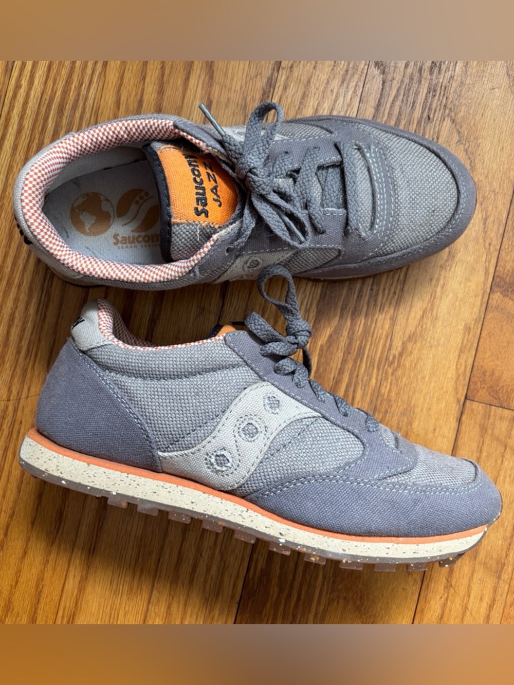Saucony Jazz Low Pro Vegan- Gray and Orange Women’s size 8.5